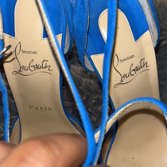 Christian Louboutin - Picture 7 of 9